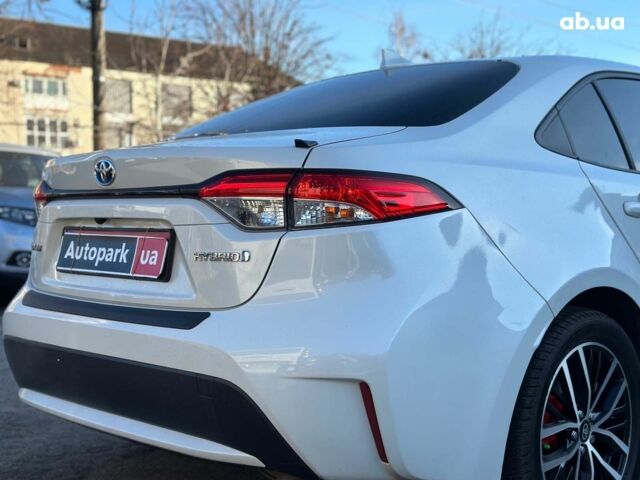 Белый Тойота Королла, объемом двигателя 1.8 л и пробегом 169 тыс. км за 20290 $, фото 5 на Automoto.ua