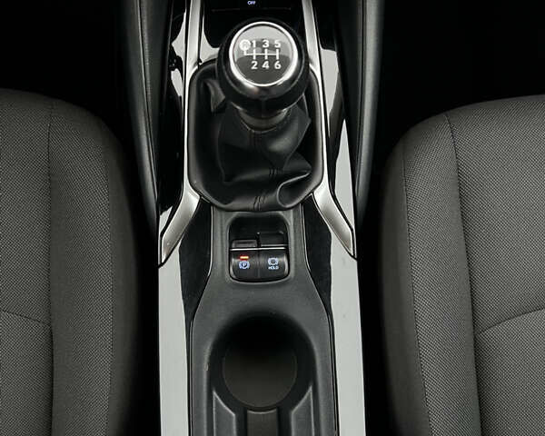 Білий Тойота Королла, об'ємом двигуна 1.6 л та пробігом 107 тис. км за 16500 $, фото 46 на Automoto.ua