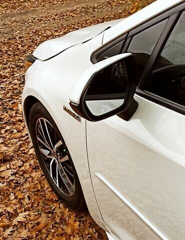 Білий Тойота Королла, об'ємом двигуна 1.8 л та пробігом 169 тис. км за 19900 $, фото 1 на Automoto.ua