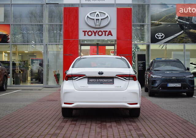 Белый Тойота Королла, объемом двигателя 1.8 л и пробегом 86 тыс. км за 21700 $, фото 3 на Automoto.ua
