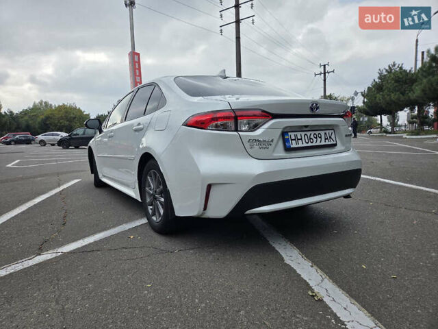 Белый Тойота Королла, объемом двигателя 1.8 л и пробегом 140 тыс. км за 18600 $, фото 9 на Automoto.ua