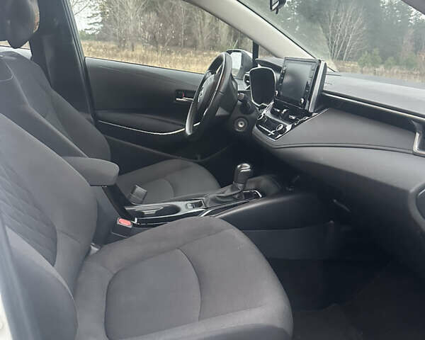 Белый Тойота Королла, объемом двигателя 1.8 л и пробегом 55 тыс. км за 22700 $, фото 10 на Automoto.ua