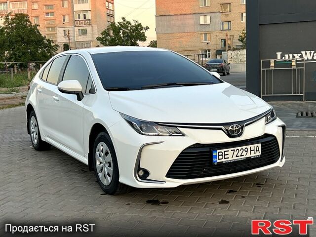 Белый Тойота Королла, объемом двигателя 1.6 л и пробегом 52 тыс. км за 18000 $, фото 3 на Automoto.ua