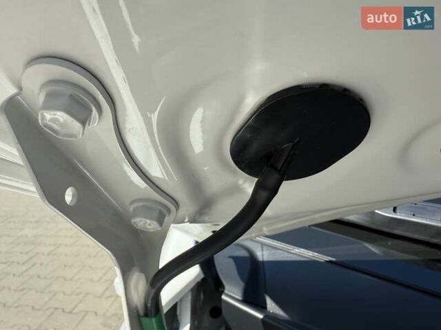 Білий Тойота Королла, об'ємом двигуна 1.6 л та пробігом 2 тис. км за 23800 $, фото 64 на Automoto.ua