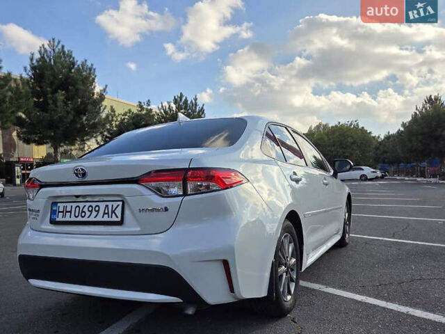 Белый Тойота Королла, объемом двигателя 1.8 л и пробегом 140 тыс. км за 18600 $, фото 11 на Automoto.ua