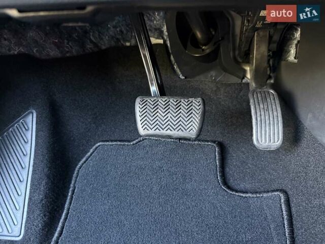 Білий Тойота Королла, об'ємом двигуна 1.6 л та пробігом 2 тис. км за 23800 $, фото 57 на Automoto.ua