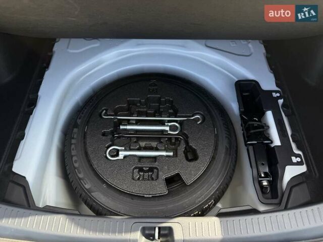 Білий Тойота Королла, об'ємом двигуна 1.6 л та пробігом 2 тис. км за 23800 $, фото 59 на Automoto.ua