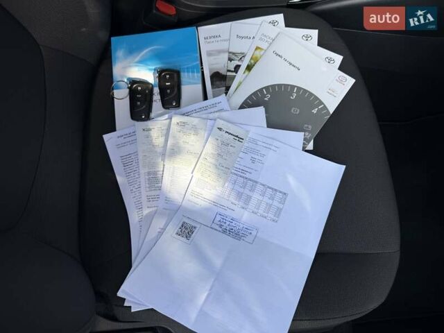 Білий Тойота Королла, об'ємом двигуна 1.6 л та пробігом 2 тис. км за 23800 $, фото 74 на Automoto.ua