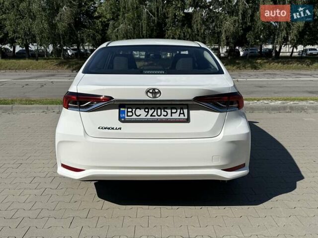 Білий Тойота Королла, об'ємом двигуна 1.6 л та пробігом 2 тис. км за 23800 $, фото 21 на Automoto.ua