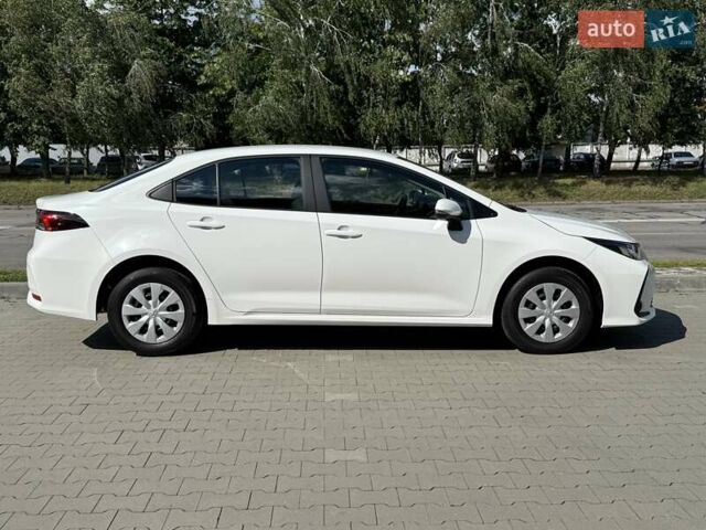 Білий Тойота Королла, об'ємом двигуна 1.6 л та пробігом 2 тис. км за 23800 $, фото 7 на Automoto.ua
