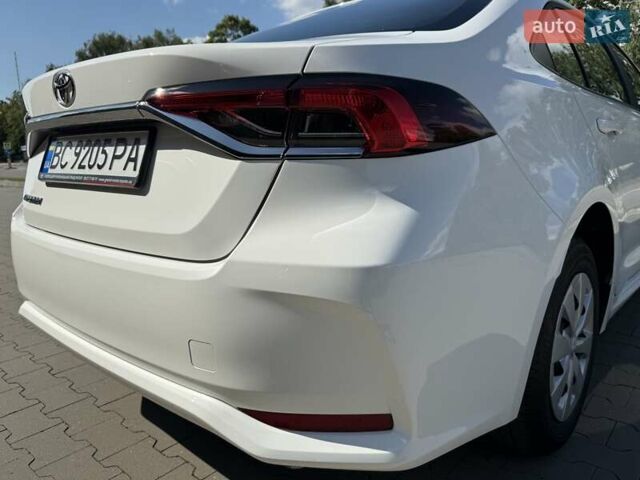 Білий Тойота Королла, об'ємом двигуна 1.6 л та пробігом 2 тис. км за 23800 $, фото 27 на Automoto.ua