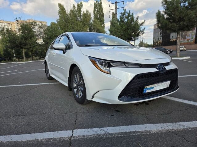 Тойота Королла 2022 в Одессе на Automoto.ua Белый Тойота Королла, объемом двигателя 1.8 л и пробегом 100 тыс. км за 18600 $, фото 1 на Automoto.ua