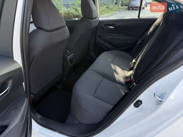 Білий Тойота Королла, об'ємом двигуна 1.6 л та пробігом 2 тис. км за 23800 $, фото 34 на Automoto.ua