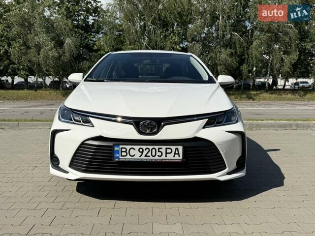 Білий Тойота Королла, об'ємом двигуна 1.6 л та пробігом 2 тис. км за 23800 $, фото 10 на Automoto.ua