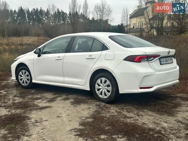 Белый Тойота Королла, объемом двигателя 1.8 л и пробегом 55 тыс. км за 22700 $, фото 1 на Automoto.ua