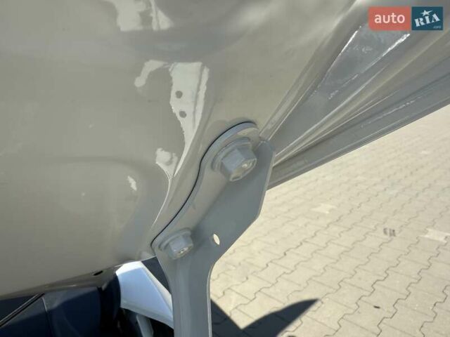 Білий Тойота Королла, об'ємом двигуна 1.6 л та пробігом 2 тис. км за 23800 $, фото 65 на Automoto.ua