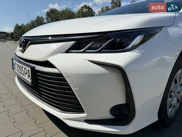 Білий Тойота Королла, об'ємом двигуна 1.6 л та пробігом 2 тис. км за 23800 $, фото 14 на Automoto.ua