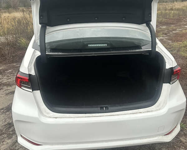 Белый Тойота Королла, объемом двигателя 1.8 л и пробегом 55 тыс. км за 22700 $, фото 5 на Automoto.ua