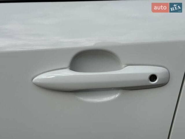 Белый Тойота Королла, объемом двигателя 1.49 л и пробегом 161 тыс. км за 14450 $, фото 58 на Automoto.ua