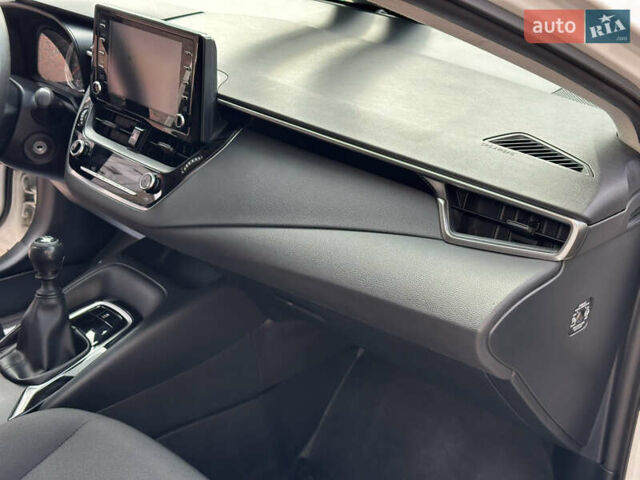 Белый Тойота Королла, объемом двигателя 1.49 л и пробегом 161 тыс. км за 14450 $, фото 136 на Automoto.ua