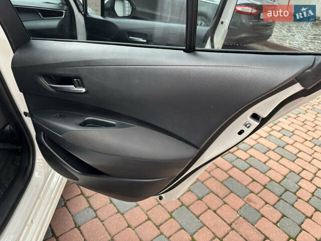 Белый Тойота Королла, объемом двигателя 1.49 л и пробегом 161 тыс. км за 14450 $, фото 157 на Automoto.ua