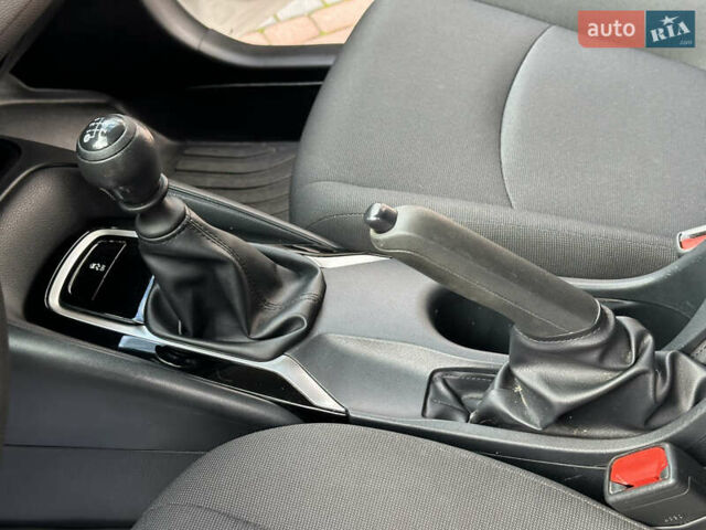 Белый Тойота Королла, объемом двигателя 1.49 л и пробегом 161 тыс. км за 14450 $, фото 103 на Automoto.ua