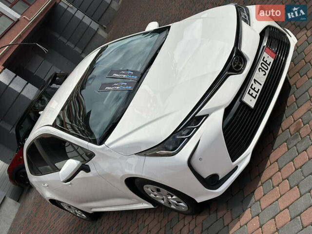 Белый Тойота Королла, объемом двигателя 1.49 л и пробегом 161 тыс. км за 14450 $, фото 1 на Automoto.ua