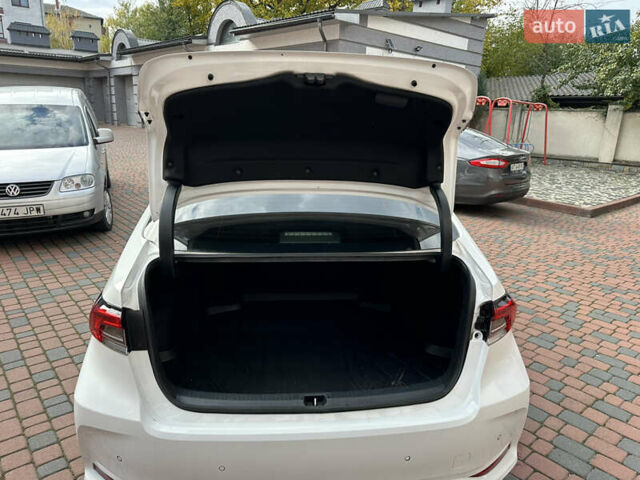 Белый Тойота Королла, объемом двигателя 1.49 л и пробегом 161 тыс. км за 14450 $, фото 161 на Automoto.ua