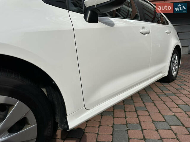 Белый Тойота Королла, объемом двигателя 1.49 л и пробегом 161 тыс. км за 14450 $, фото 44 на Automoto.ua