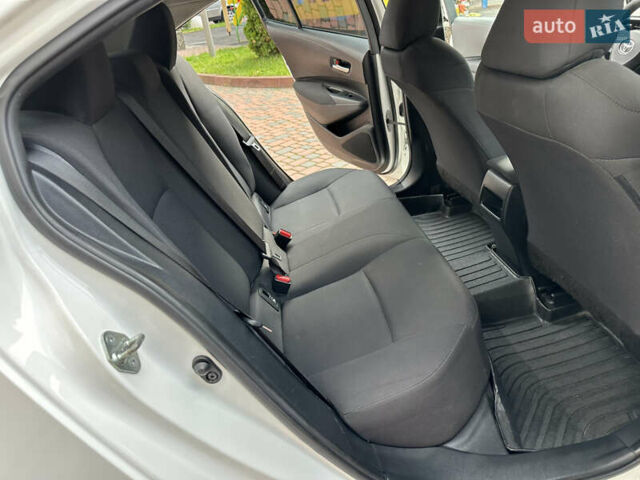 Белый Тойота Королла, объемом двигателя 1.49 л и пробегом 161 тыс. км за 14450 $, фото 154 на Automoto.ua