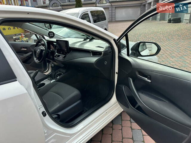 Белый Тойота Королла, объемом двигателя 1.49 л и пробегом 161 тыс. км за 14450 $, фото 125 на Automoto.ua