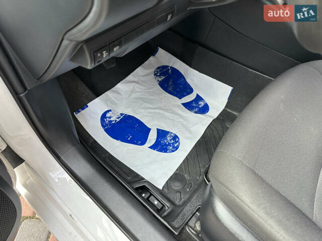 Белый Тойота Королла, объемом двигателя 1.49 л и пробегом 161 тыс. км за 14450 $, фото 95 на Automoto.ua