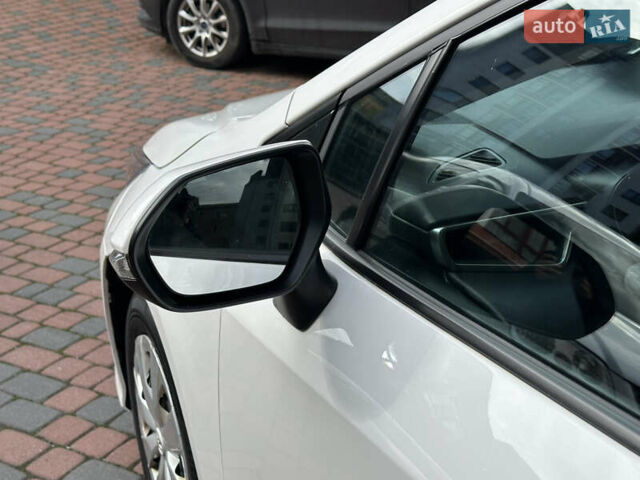 Белый Тойота Королла, объемом двигателя 1.49 л и пробегом 161 тыс. км за 14450 $, фото 59 на Automoto.ua
