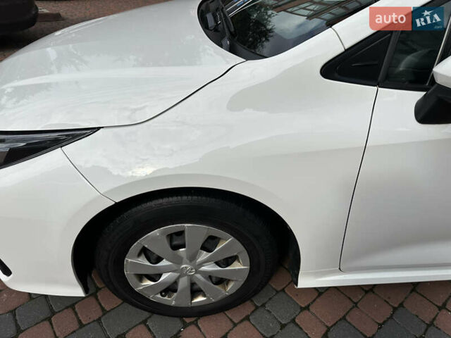 Белый Тойота Королла, объемом двигателя 1.49 л и пробегом 161 тыс. км за 14450 $, фото 79 на Automoto.ua