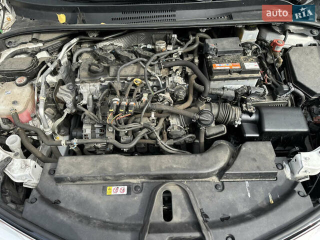 Белый Тойота Королла, объемом двигателя 1.49 л и пробегом 161 тыс. км за 14450 $, фото 171 на Automoto.ua