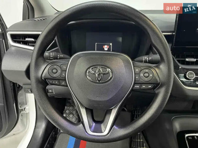 Белый Тойота Королла, объемом двигателя 0 л и пробегом 35 тыс. км за 23900 $, фото 9 на Automoto.ua