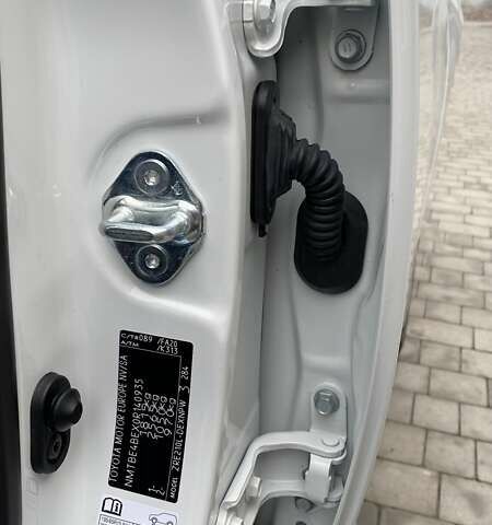 Белый Тойота Королла, объемом двигателя 1.6 л и пробегом 6 тыс. км за 26800 $, фото 17 на Automoto.ua