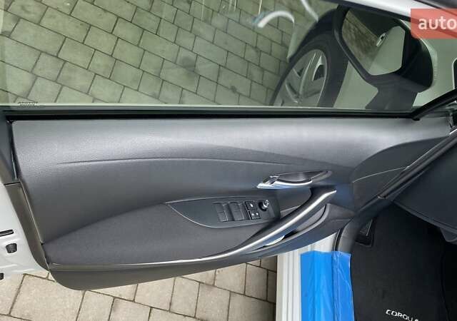 Белый Тойота Королла, объемом двигателя 1.6 л и пробегом 6 тыс. км за 26800 $, фото 25 на Automoto.ua