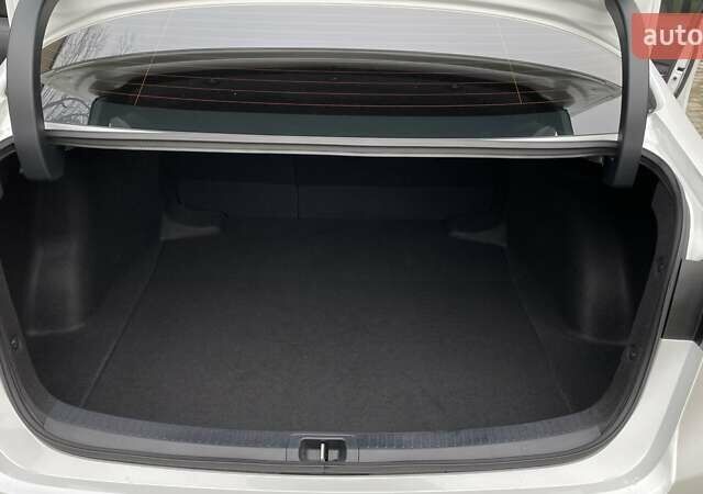 Белый Тойота Королла, объемом двигателя 1.6 л и пробегом 6 тыс. км за 26800 $, фото 33 на Automoto.ua