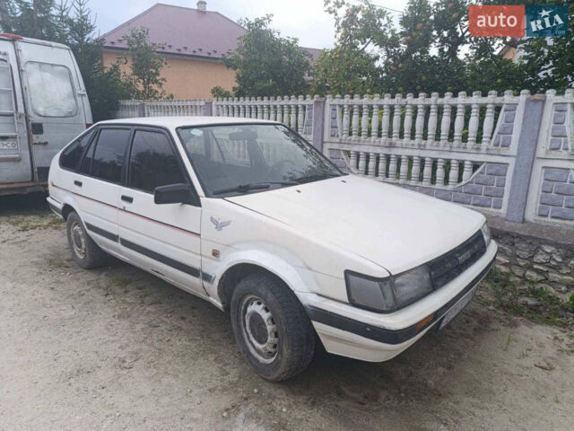 Белый Тойота Королла, объемом двигателя 1.8 л и пробегом 100 тыс. км за 950 $, фото 4 на Automoto.ua
