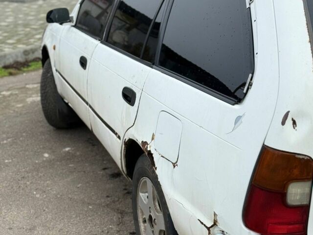 Білий Тойота Королла, об'ємом двигуна 1.3 л та пробігом 600 тис. км за 1300 $, фото 4 на Automoto.ua