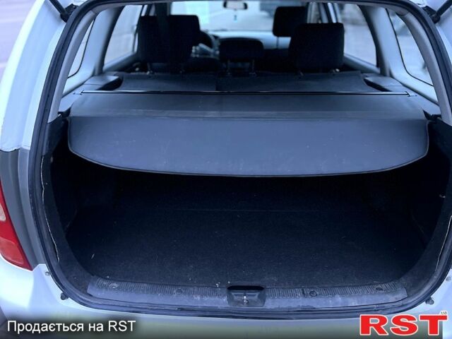 Белый Тойота Королла, объемом двигателя 1.4 л и пробегом 215 тыс. км за 4200 $, фото 11 на Automoto.ua