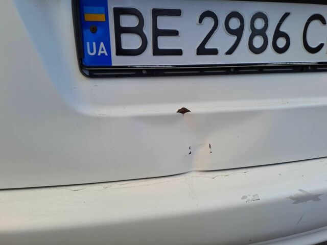 Білий Тойота Королла, об'ємом двигуна 1.4 л та пробігом 286 тис. км за 3900 $, фото 2 на Automoto.ua