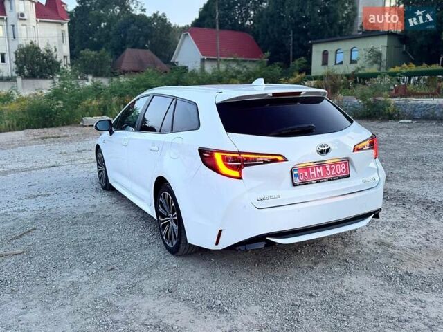 Белый Тойота Королла, объемом двигателя 1.8 л и пробегом 142 тыс. км за 22500 $, фото 3 на Automoto.ua