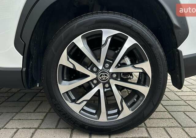 Белый Тойота Королла, объемом двигателя 1.99 л и пробегом 19 тыс. км за 37740 $, фото 10 на Automoto.ua