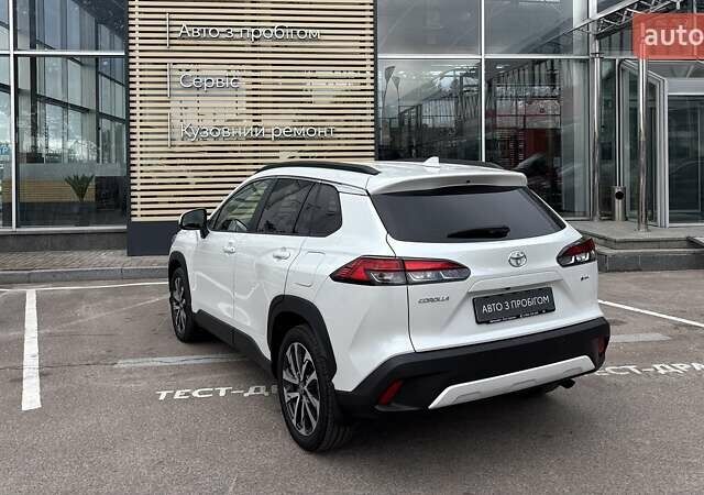 Тойота Королла 2024 в Белой Церкве на Automoto.ua Белый Тойота Королла, объемом двигателя 1.99 л и пробегом 9 тыс. км за 37361 $, фото 2 на Automoto.ua