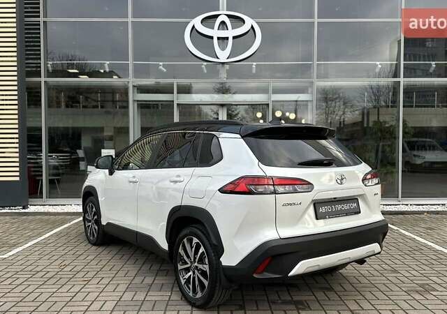 Белый Тойота Королла, объемом двигателя 1.99 л и пробегом 19 тыс. км за 37740 $, фото 1 на Automoto.ua