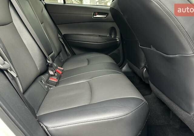 Белый Тойота Королла, объемом двигателя 1.99 л и пробегом 19 тыс. км за 37740 $, фото 6 на Automoto.ua