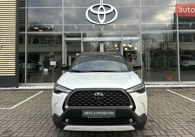 Белый Тойота Королла, объемом двигателя 1.99 л и пробегом 19 тыс. км за 37740 $, фото 4 на Automoto.ua