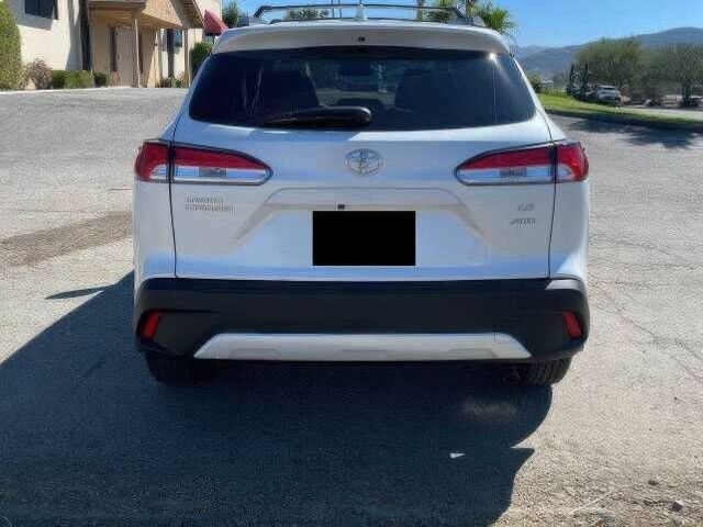 Белый Тойота Королла, объемом двигателя 2 л и пробегом 20 тыс. км за 12000 $, фото 5 на Automoto.ua